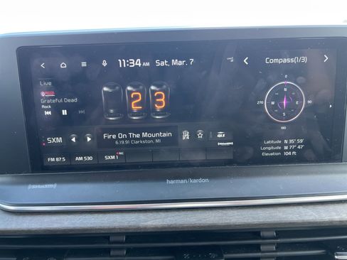 Used 2022 Kia Telluride SX w/ Towing Package image 17