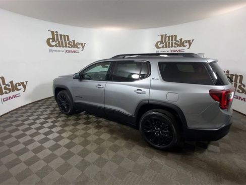 Certified 2023 GMC Acadia SLE w/ Driver Convenience Package image 6