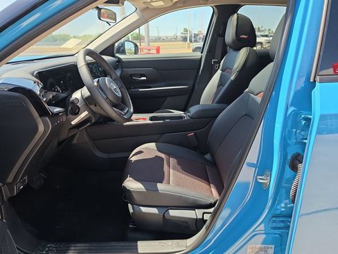 New 2026 Nissan Kicks SR w/ SR Premium Package FWD image 25