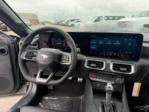 New 2025 Ford Mustang Premium image 18
