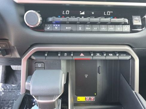 New 2026 Toyota Tundra Limited AWD/4WD image 20