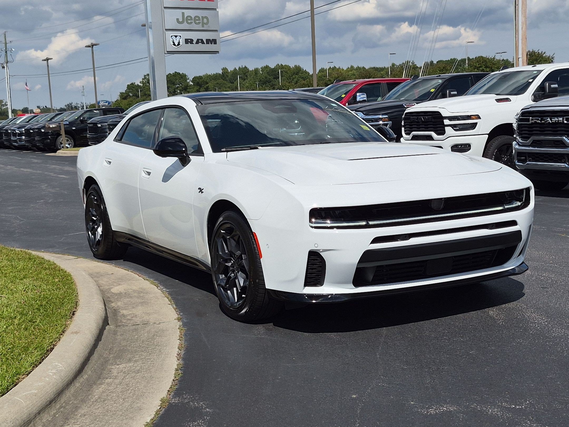 New 2027 Dodge Charger R/T AWD/4WD image 3
