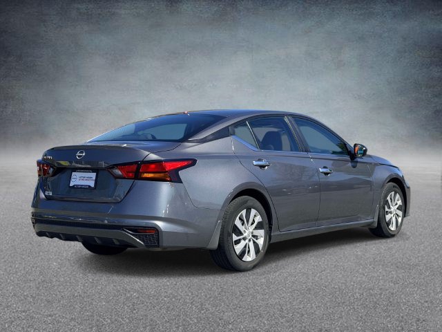 Used 2024 Nissan Altima 2.5 S FWD image 2