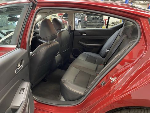 Used 2022 Nissan Altima 2.5 SR image 14