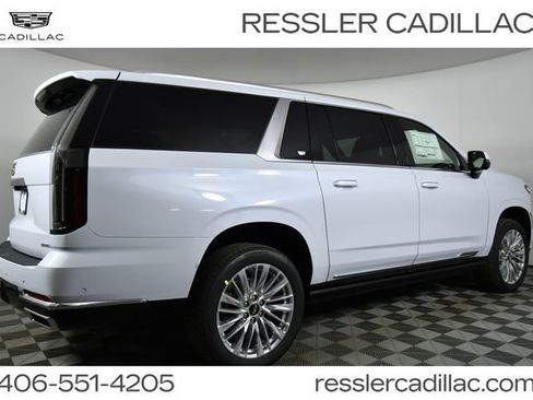 Used 2022 Cadillac Escalade Premium Luxury image 5