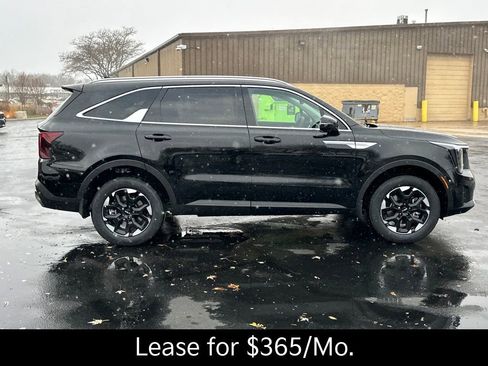 New 2026 Kia Sorento S image 6