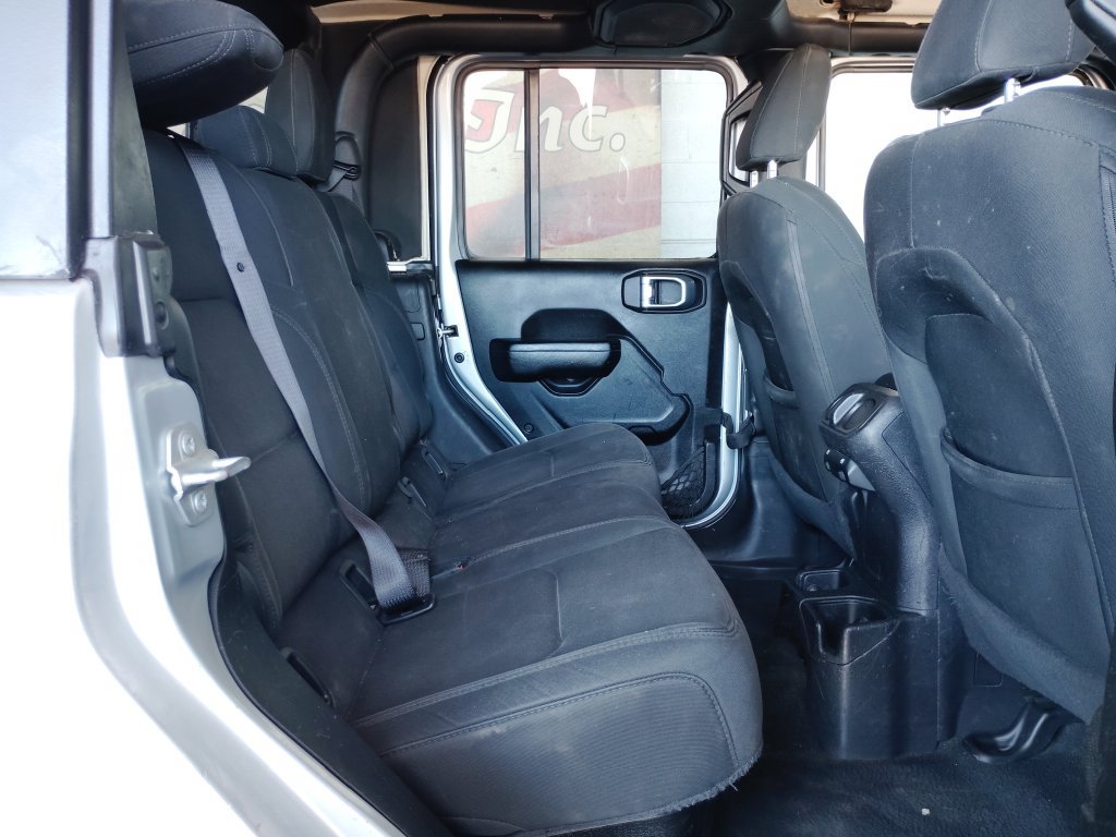 Used 2022 Jeep Gladiator Sport AWD/4WD image 15