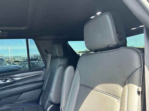 Used 2023 GMC Yukon Denali RWD image 28
