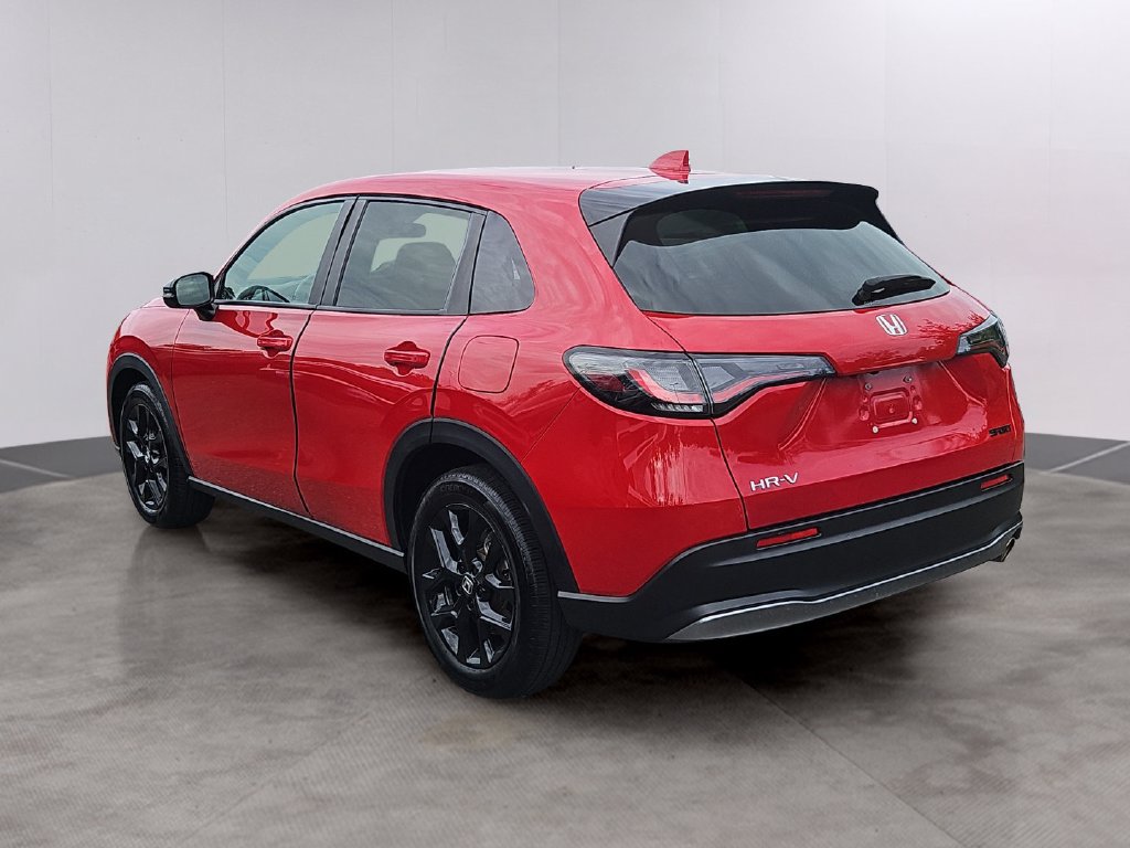 Used 2025 Honda HR-V Sport image 6