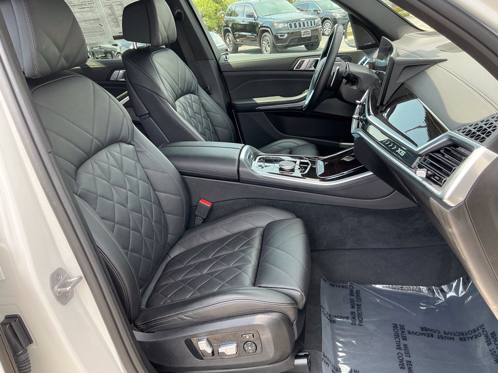 Used 2024 BMW X5 xDrive50e AWD/4WD image 23
