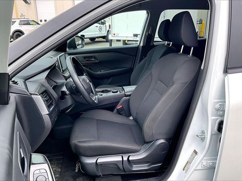 Used 2025 Nissan Rogue S AWD/4WD image 20