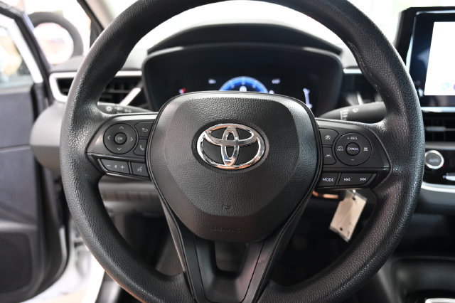 Used 2026 Toyota Corolla LE FWD image 22