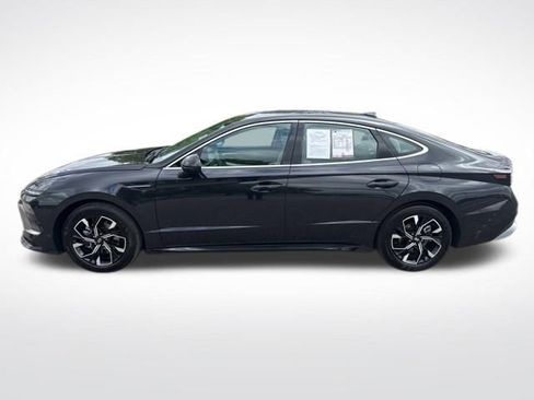 Used 2025 Hyundai Sonata SEL FWD image 2