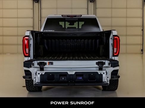 Used 2024 GMC Sierra 1500 Denali Ultimate image 8