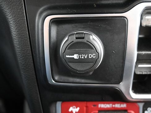 Used 2022 Jeep Wrangler Unlimited Rubicon w/ LED Lighting Group AWD/4WD image 23