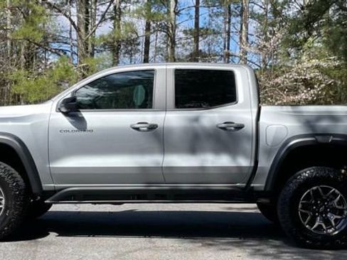 Used 2024 Chevrolet Colorado ZR2 w/ ZR2 Convenience Package III image 4