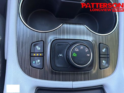 Used 2023 GMC Acadia SLT w/ Technology Package AWD/4WD image 15
