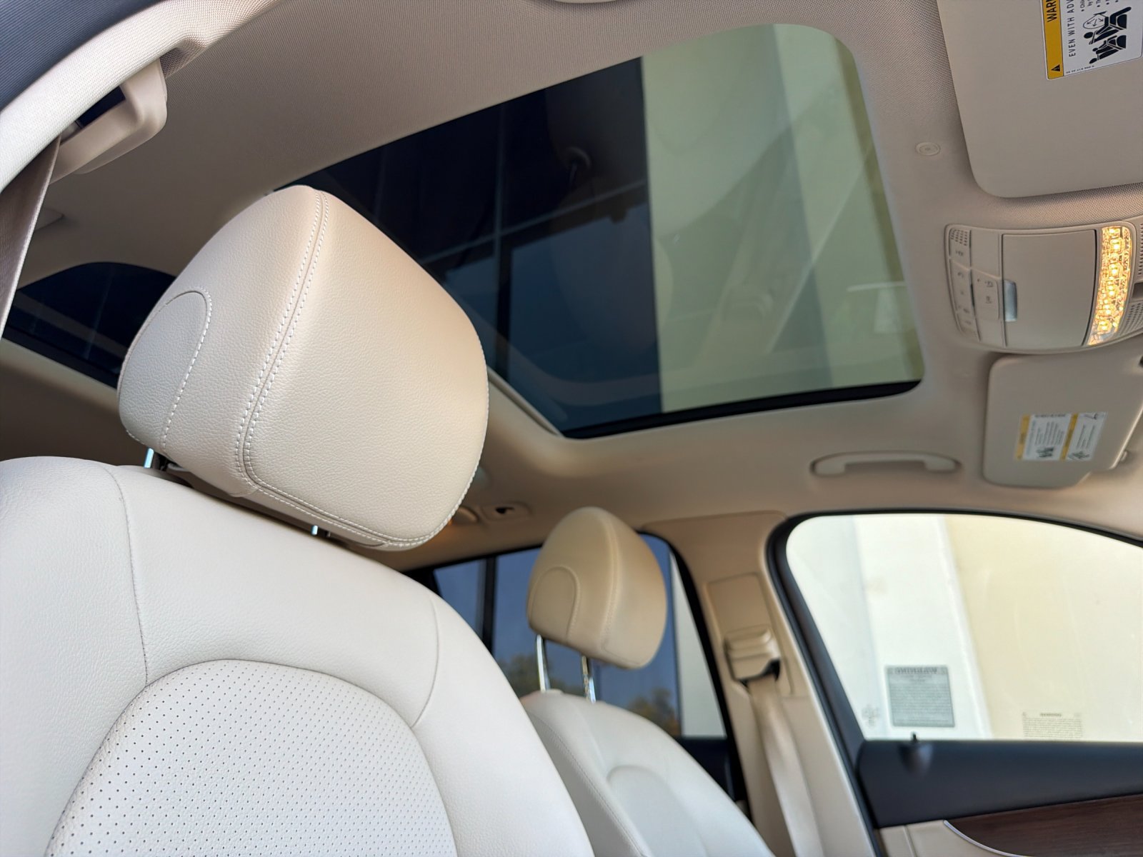 Used 2022 Mercedes-Benz GLC 300 4MATIC image 13
