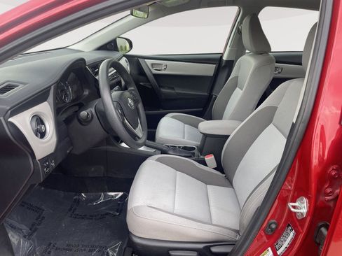 Used 2018 Toyota Corolla LE FWD image 18