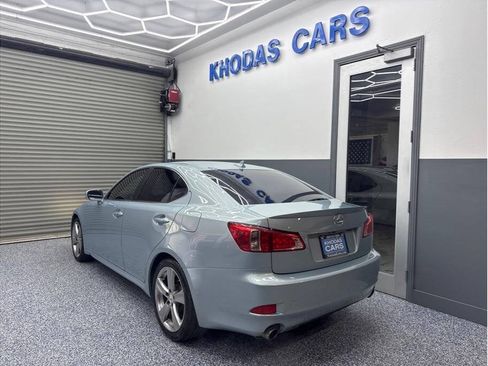 Used 2011 Lexus IS 250 w/ Premium Pkg Value Edition RWD image 3
