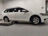 Used 2018 Volkswagen Golf S image 3