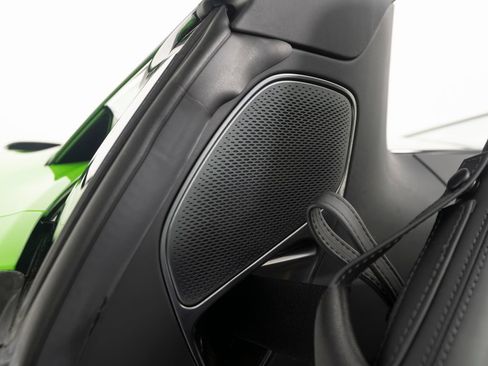 Used 2025 McLaren Artura Spider RWD image 32