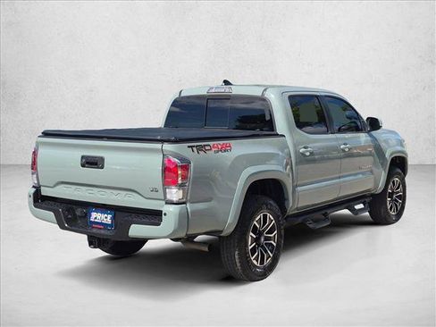 Used 2022 Toyota Tacoma TRD Sport w/ Technology Package AWD/4WD image 5