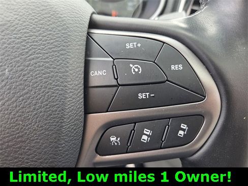 Used 2021 Jeep Cherokee Limited image 29