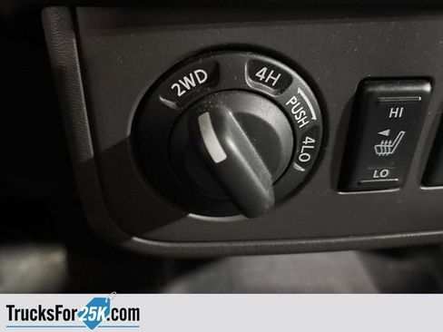 Used 2014 Nissan Frontier PRO-4X image 23