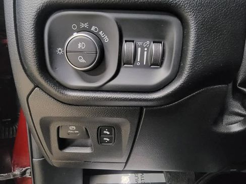 Used 2019 RAM 1500 Big Horn image 15