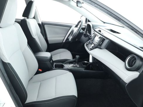 Used 2018 Toyota RAV4 XLE image 23