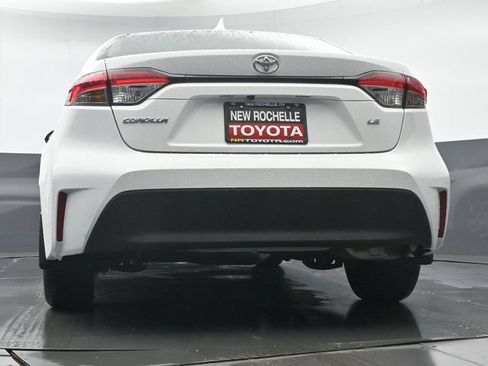 Certified 2026 Toyota Corolla LE FWD image 30