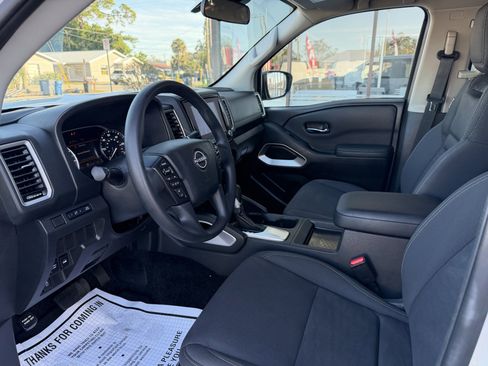 Certified 2024 Nissan Frontier SV image 9