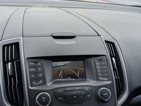 Used 2019 Ford Edge SE image 28