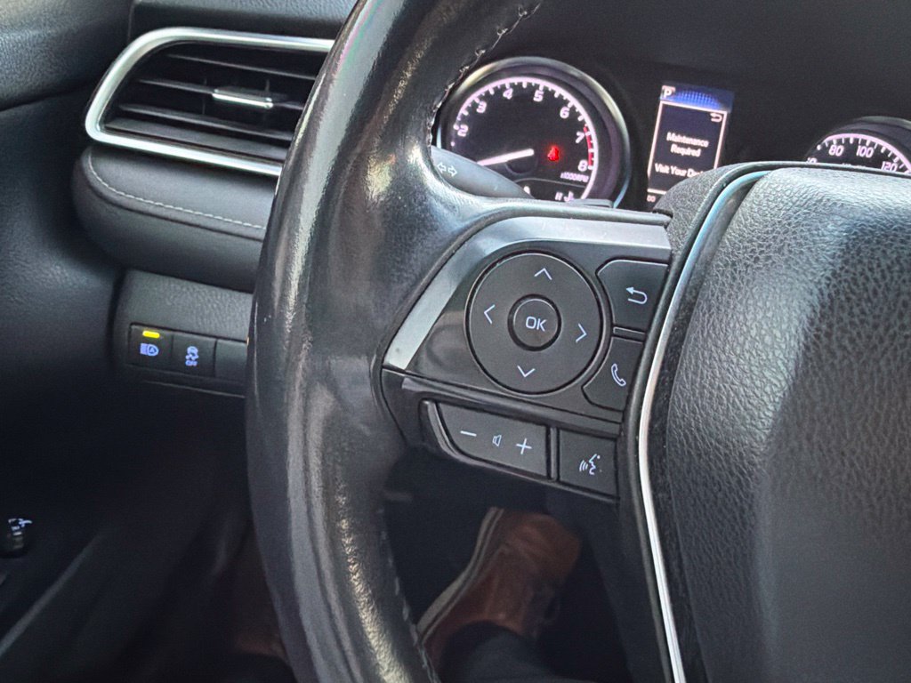 Used 2018 Toyota Camry SE FWD image 13