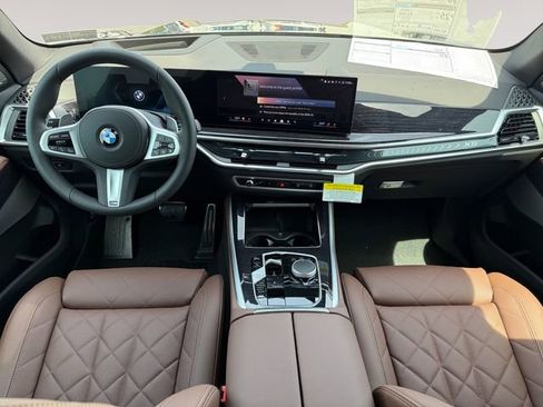 New 2026 BMW X5 xDrive40i w/ M Sport Package AWD/4WD image 10