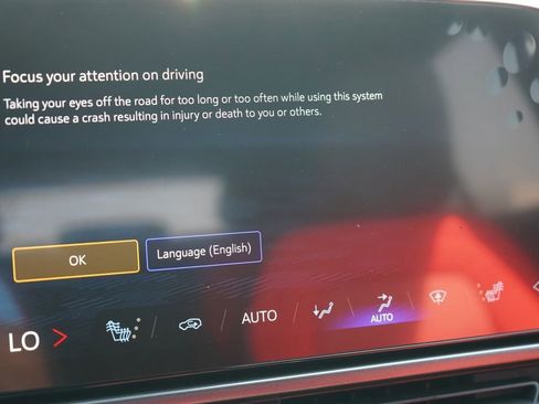 New 2025 Chevrolet Equinox EV RS image 29