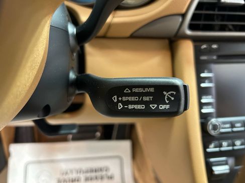 Used 2009 Porsche 911 Carrera RWD image 13