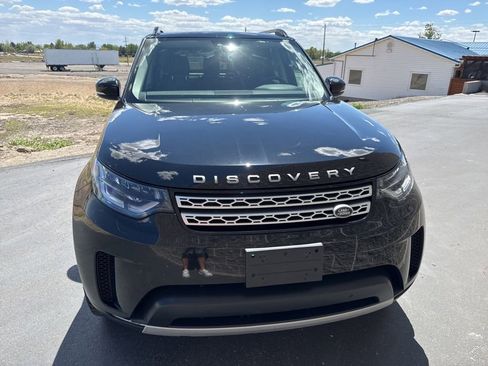 Used 2017 Land Rover Discovery HSE AWD/4WD image 2