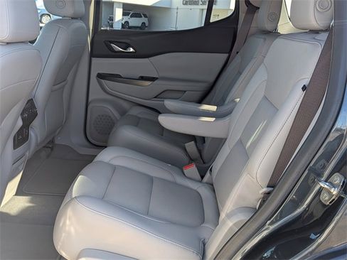 Used 2019 GMC Acadia SLT image 13