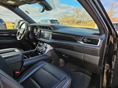 Used 2021 GMC Yukon Denali w/ Denali Ultimate Package image 38