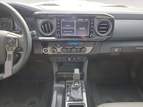 Used 2023 Toyota Tacoma TRD Sport image 11