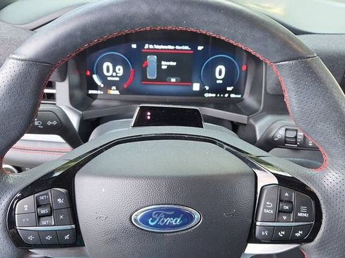 Used 2025 Ford Explorer ST-Line AWD/4WD image 23