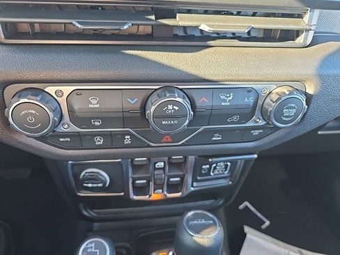 New 2026 Jeep Gladiator Sport image 29