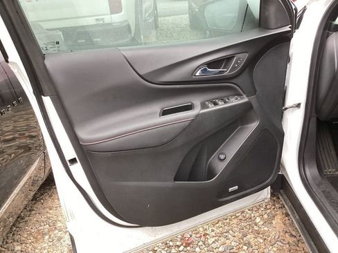 Certified 2022 Chevrolet Equinox RS w/ RS Leather Package image 12