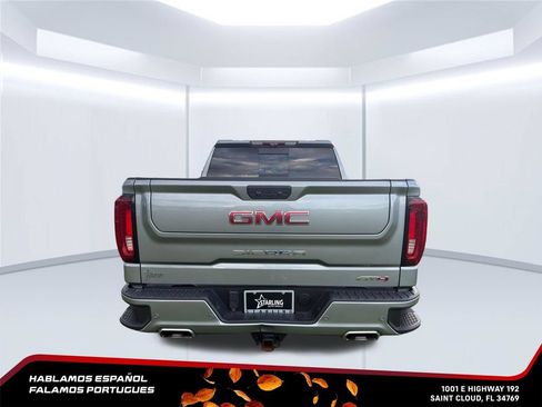 Used 2024 GMC Sierra 1500 AT4 w/ Technology Package AWD/4WD image 4