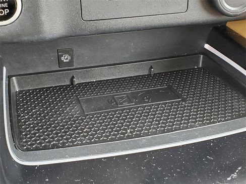 Certified 2022 Nissan Rogue Platinum w/ Head-Up Display Package image 31