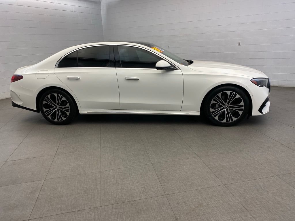 Used 2024 Mercedes-Benz E 350 4MATIC Sedan image 6