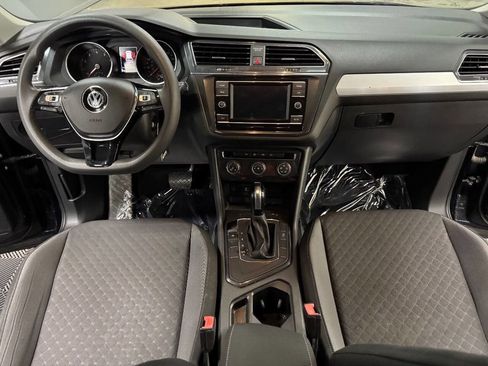 Used 2019 Volkswagen Tiguan S image 39