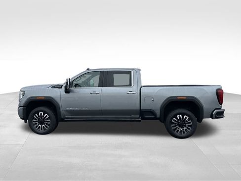 Used 2025 GMC Sierra 3500 Denali Ultimate image 7